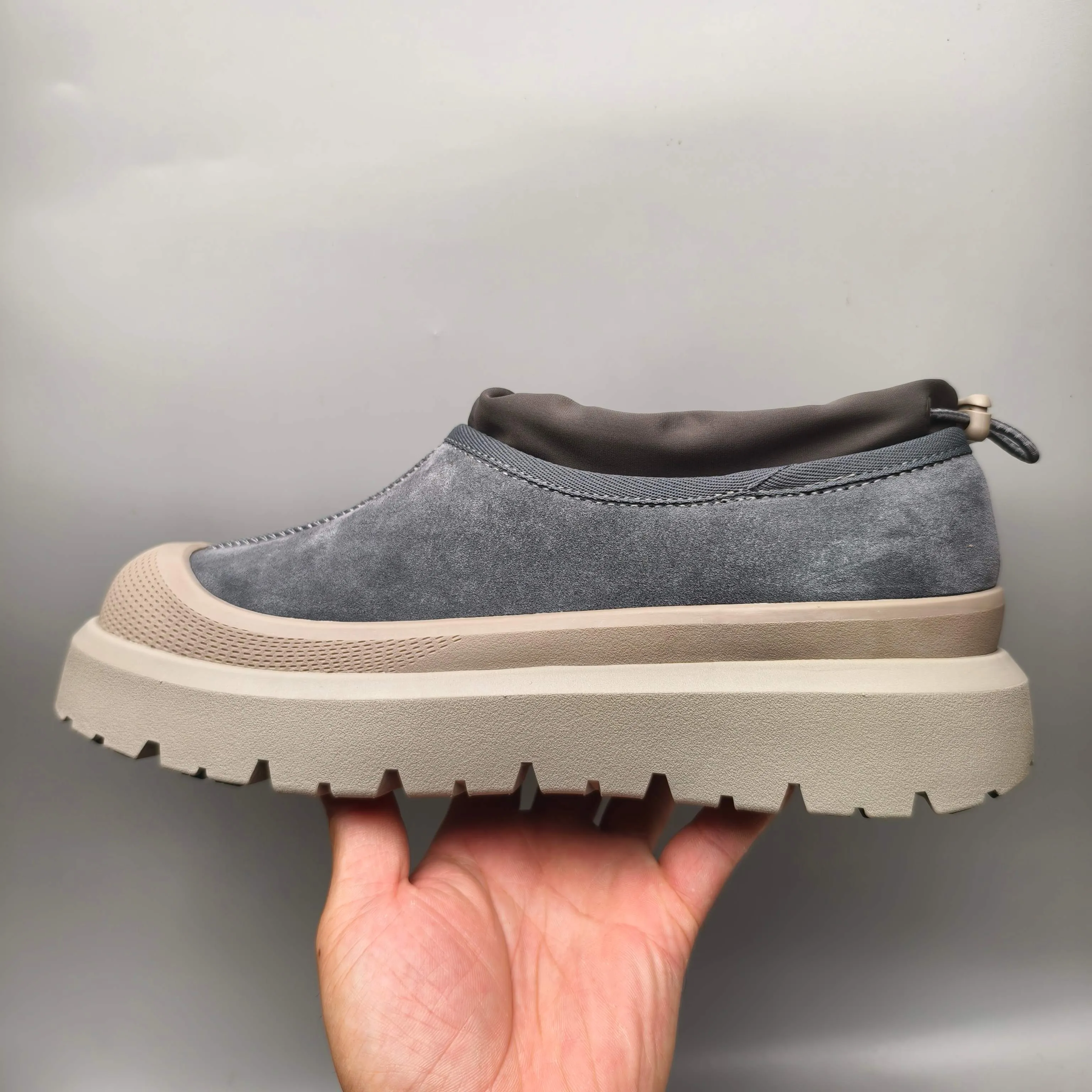 💰520 UGG sheepskin all-in-one snow boots 4096 slip-on casual trendy Wang Yibo men's and women's shoes Color: white red black blue yellow light gray dark gray green Matching sizes: 35-45